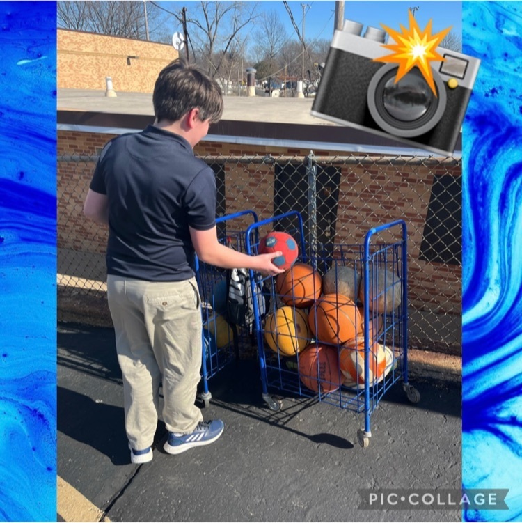 A 6th grader was caught going the “extra mile!” Ryan was gathering extra playground balls without being asked. Way to be a SFA SUPERSTAR Ryan! 